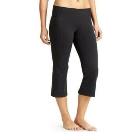 ATHLETA Black Power Up Leggings Capri/Cropped with Back Slits Size XS Activewear - Picture 1 of 8